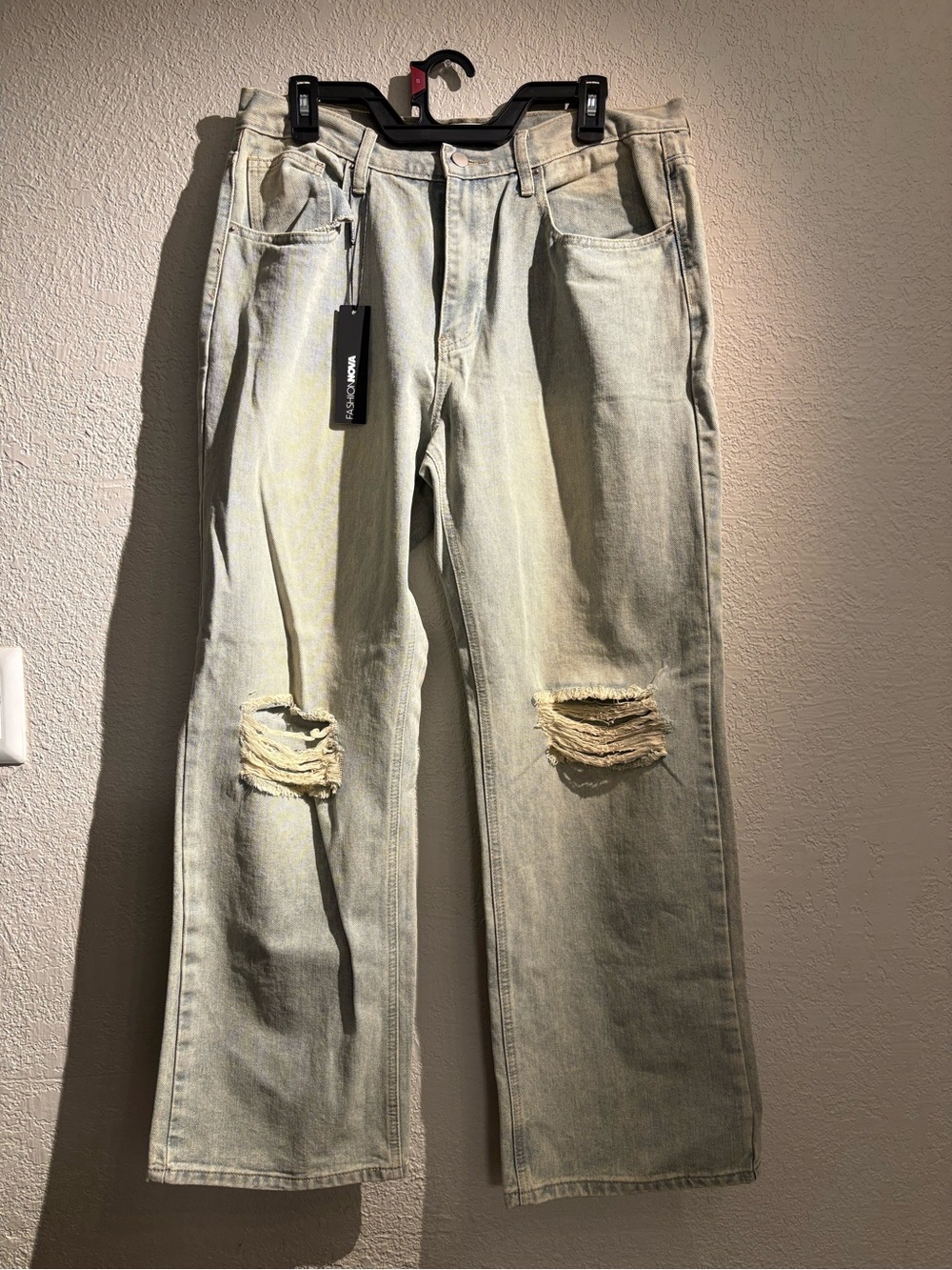 Fashion Nova Men's Straight-Leg Distressed Jeans in Light Wash